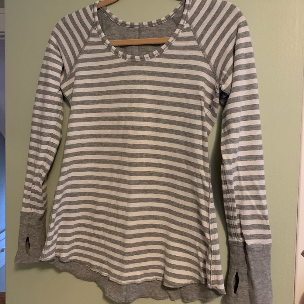 Lululemon Reversible Sweatshirt (size 6)